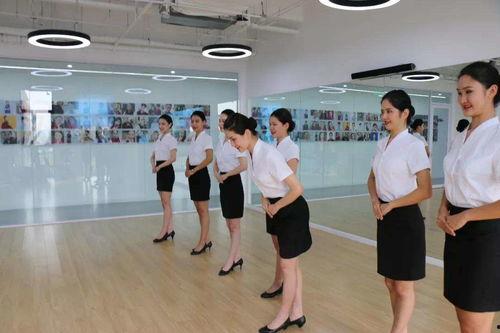 空乘考试视频,揭秘空中乘务员选拔过程